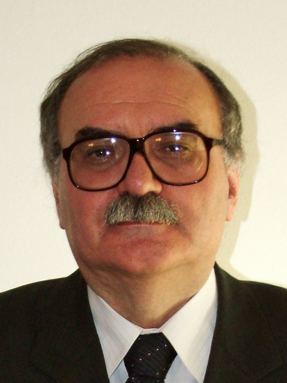 Dr Zoran Knežević